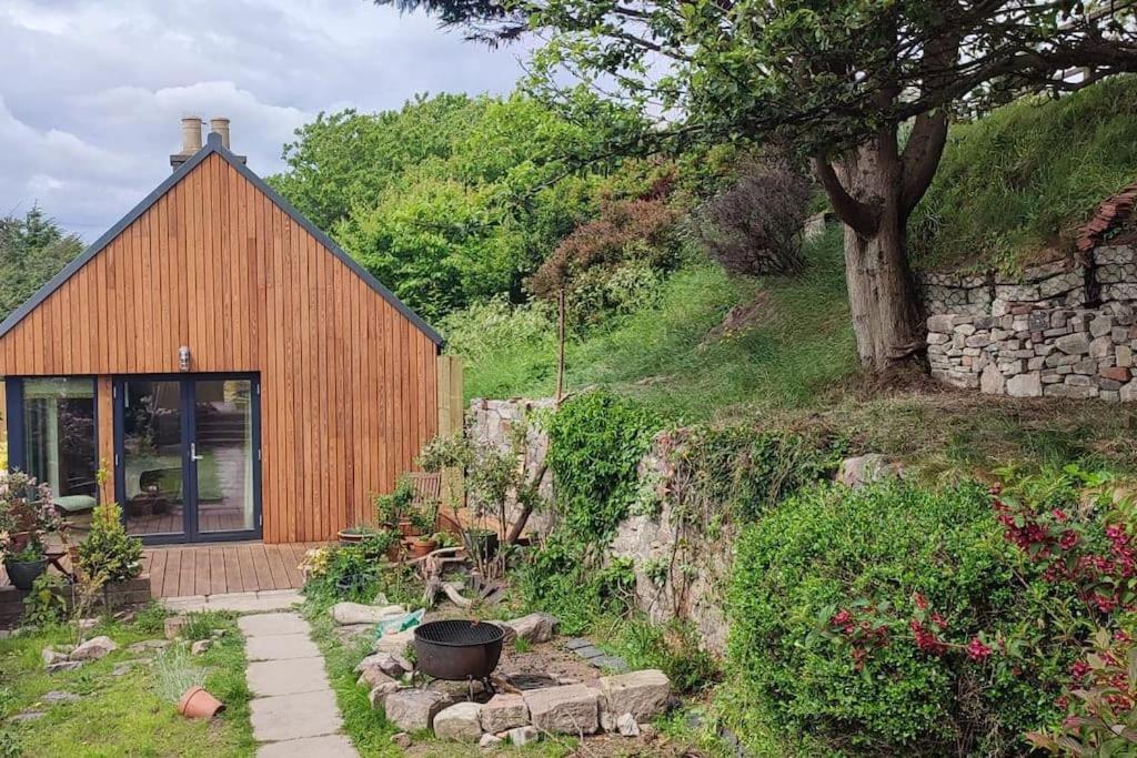 Stonehaven 2 Bedroom Seaside Cottage With Garden Exterior foto